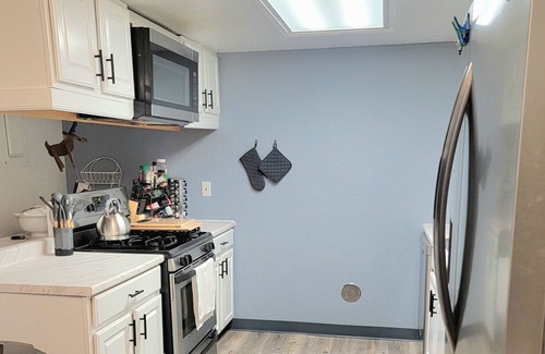 Russian Jack Park Apartment | Relax in the Zen Den