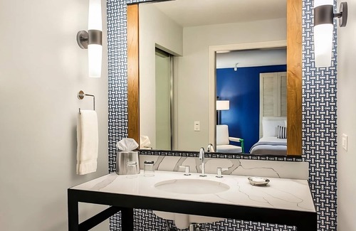 San Diego Hotel | Relax in this Beachfront Hideaway! Pet-friendly, w/Outdoor Pool, Tennis Court