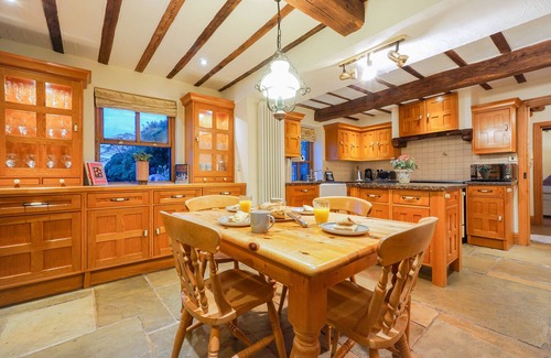 Whitestake House | Relax in this Grade II Lancashire Farmhouse