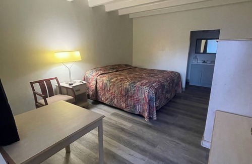 Wayne Hotel | Relax Inn