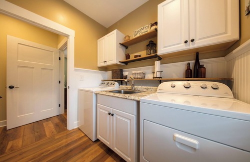 Loudonville House | Relax Mohican Riverside ~ stunning Views~ hot tub ~ wifi