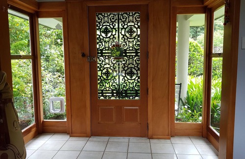 Epsom Villa | Relax moment at our 100 years old villa where time stopped.