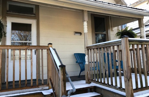 Mason House | Relax near thrills! One bedroom retreat, quick 10 min ride to Kings Island.