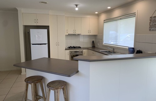 Mount Gambier House | Relax on Lee