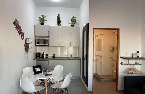 Glencairn Apartment | RELAX,REVIVE & RESET and Enjoy the Sounds of the Sea!