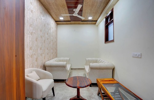 Noida Hotel | Relax Suites