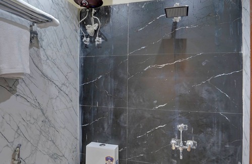 Noida Hotel | Relax Suites