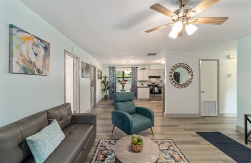 Ocala House | Relax & unwind comfortably at La Casita, located close to all the attractions.