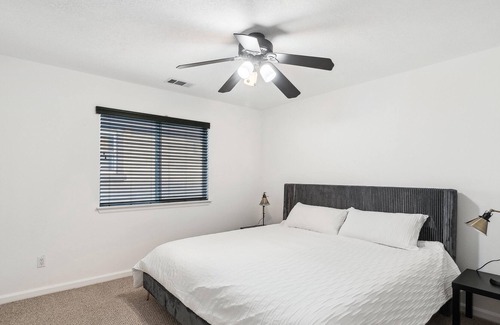 Rio Rancho House | Relax & unwind w/all the comforts of home.