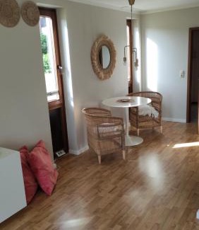 Ronnau Apartment | Relax with a pool and sauna in Trave Kieker 005!