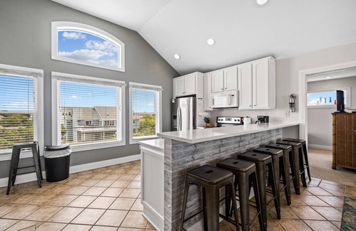 Sandbridge House | Relax With Beachfront Luxury!