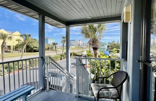 New Smyrna Beach Condo | Relax with friends or family at this peaceful island getaway.