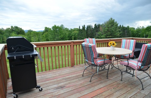 Jefferson House | Relax with the whole family at this peaceful place to stay with gorgeous views.