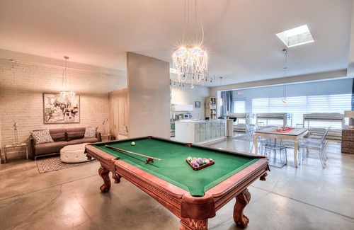 Maisonneuve Apartment | Relaxation, comfort, and convenience! The ultimate destination to experience Montreal.