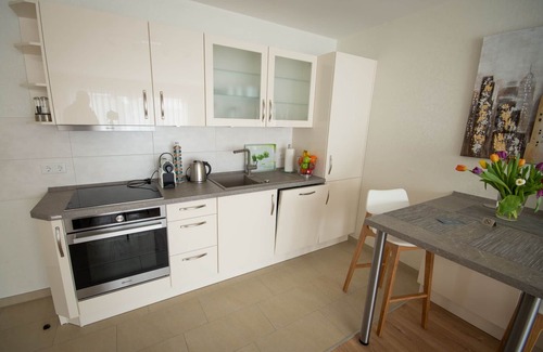 Langenfeld Condo | Relaxation on the outskirts of a big city
