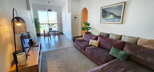 Tamarama Apartment | Relaxed Coastal Living with Fantastic Sea Views