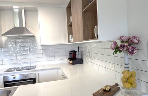 Hallett Cove House | Relaxed & Private Coastal Stay w/Sea Views