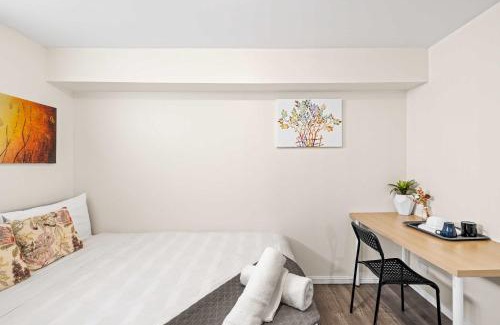 Carramar House | Relaxed Private Double Room in Carramar - Close to Station - Shared Bathroom