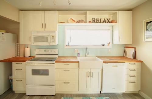 Bradenton Beach Cottage | Relaxed Quiet Private Get Away