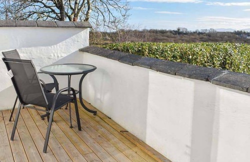 Brynteg House | Relaxing 1Br Escape - Near Beaches & Nature Walks