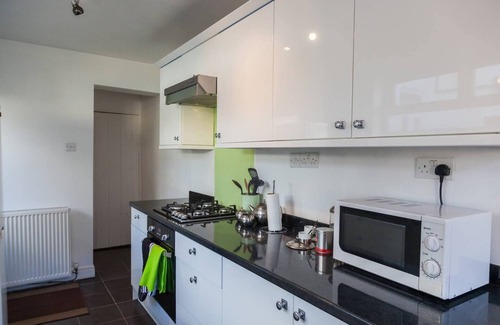 Guisborough House | Relaxing 2-Bed House Guisborough - Sofabed Option
