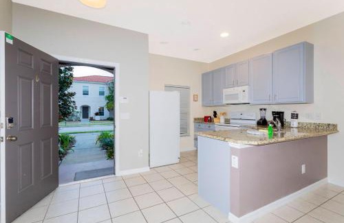 Bellavida House | Relaxing 3 bedroom home near Disney 4564