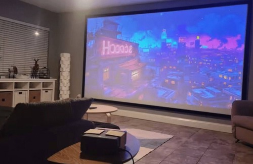 Jacksonville House | Relaxing 3-Bedroom w/150" Projector & Pool Table
