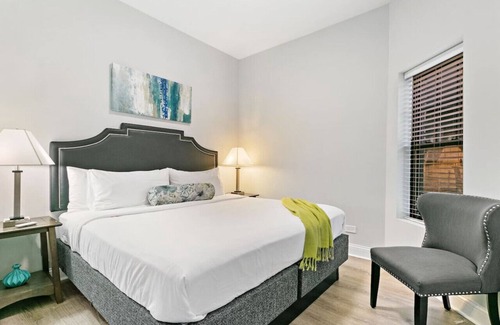 Avondale Apartment | Relaxing 3BR Apt with King Beds & Washer