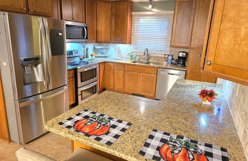 McLeansville House | Relaxing 3BR Getaway – Perfect for Families & Long Stays