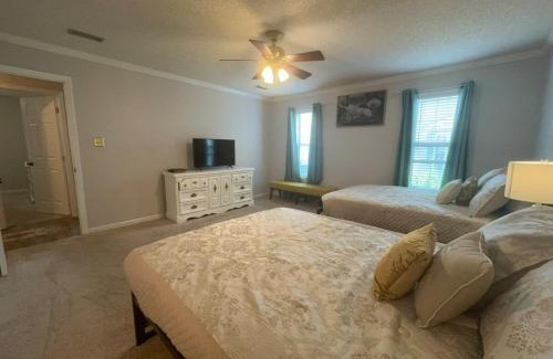 Valdosta House | Relaxing 3BR Home in Quiet Neighborhood near SGMC & I-75