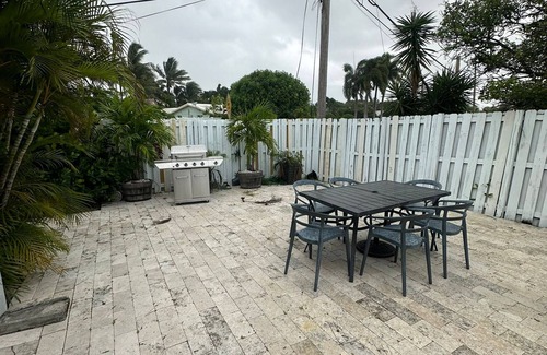 Coral Ridge Isles House | Relaxing 4BR 2BA Home With Wifi and Private Pool in Fabulous Fort Lauderdale