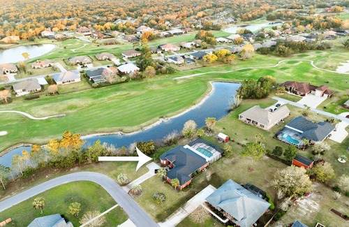 Navarre House | Relaxing 4BR Pool Home on Golf Course near Beach