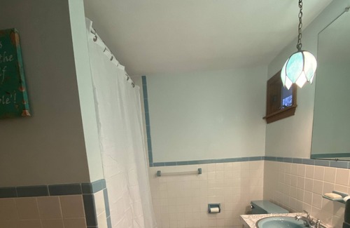 Silver Lane Apartment | Relaxing apartment in East Hartford!