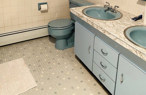 Silver Lane Apartment | Relaxing apartment in East Hartford!