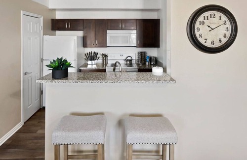 Cottonwood Heights Apartment | Relaxing Apt *Close to SKIING*HotTub, Gym