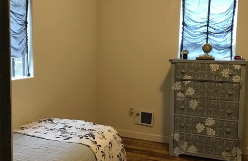 Robinsonville - Tunica House | RELAXING & BEAUTIFUL Log Cabin home 4 Bedroom 3 Bathroom Lakeside