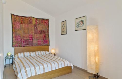 Bosa Historic Centre House | Relaxing Bosa Stay with Veranda