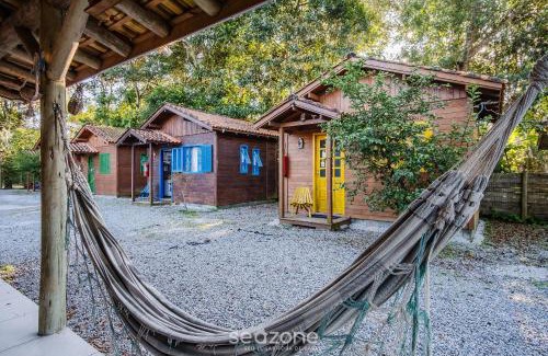 Praia do Rosa Ski Chalet | Relaxing cabins near Praia do Rosa - PRJ