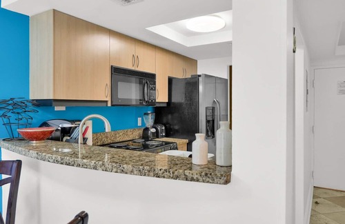 Coconut Grove Apartment | Relaxing Condo Hotel in the Grove, Free Parking