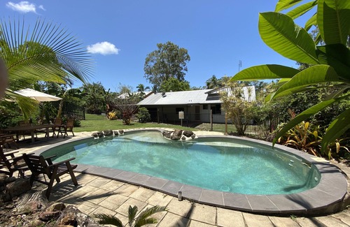 Yandina Creek House | Relaxing country homestead surrounded by nature and close to the coast