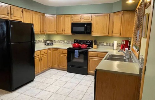 Lake Placid Condo | Relaxing Couples Cozy Getaway with Mountain Views