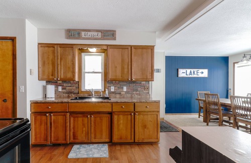 Atwater House | Relaxing Diamond Lake Vacation Home (Spicer Area)