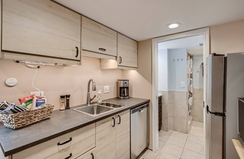Castle Rock Apartment | Relaxing Downtown Castle Rock guest suite.