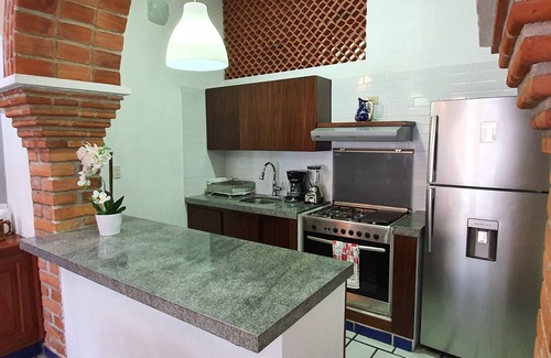 Lazaro Cardenas Apartment | Relaxing Escape in a Local Neighborhood – Near Downtown & Zona Romantica