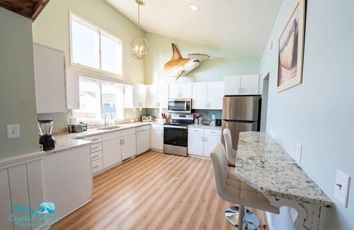 Emerald Isle House | Relaxing Family Retreat · Poolside Duplex Near the Beach