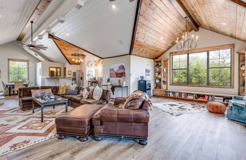 Oklahoma County Other | Relaxing Farm retreat on 40 acres in Arcadia
