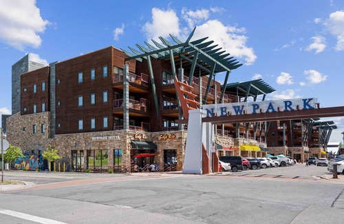 Kimball Junction Condo | Relaxing Fireplace | Hot Tub Access | Walk to Dining, Shops, Activities