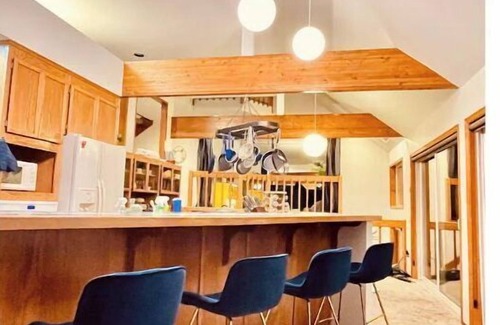 Fox Island House | Relaxing Fox Island Waterfront View Hideaway