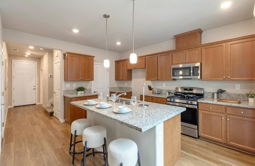 Natomas Park House | Relaxing Getaway at Pagoda Lane with Scenic Views and Comfort #41982