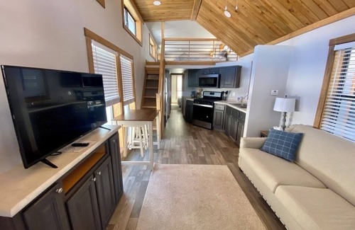 Oak Creek Apartment | Relaxing Getaway in our Modern Cottage at Lodges of Oak Creek!